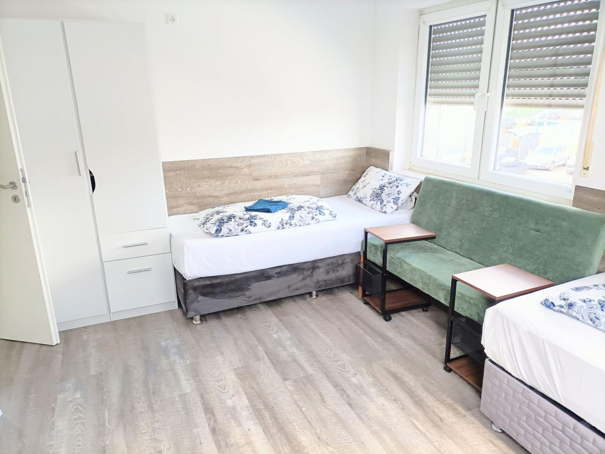 Fmi 9 Accommodation Raunheim Eksteriør bilde